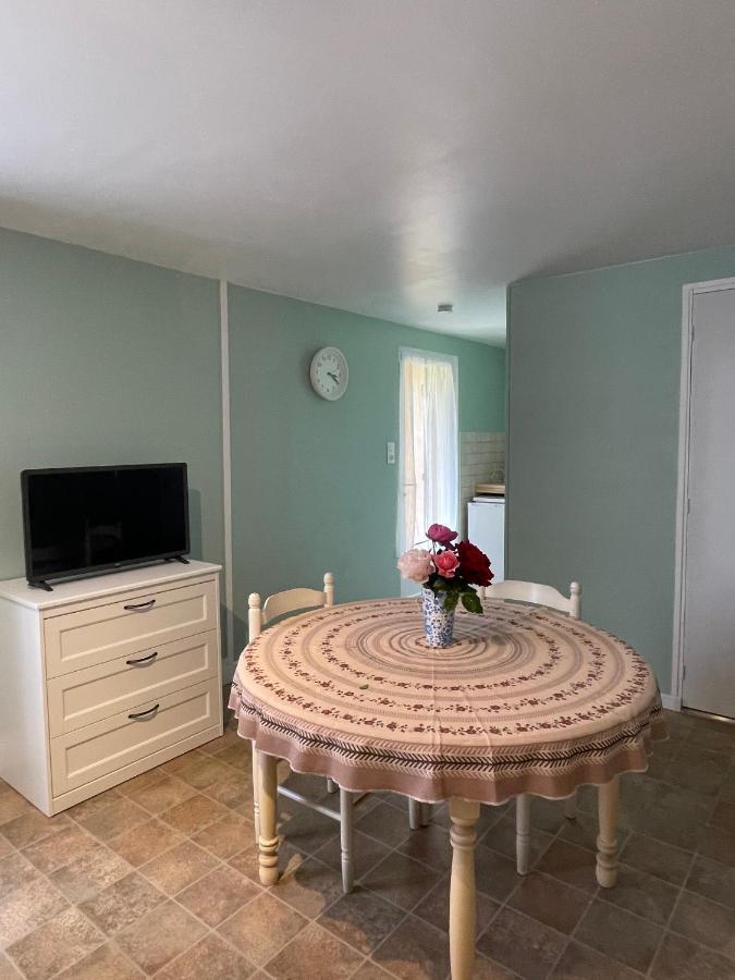 Bed and Breakfast Chambre Independante Lalinde Екстер'єр фото